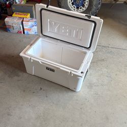 Yeti Cooler 65qrt