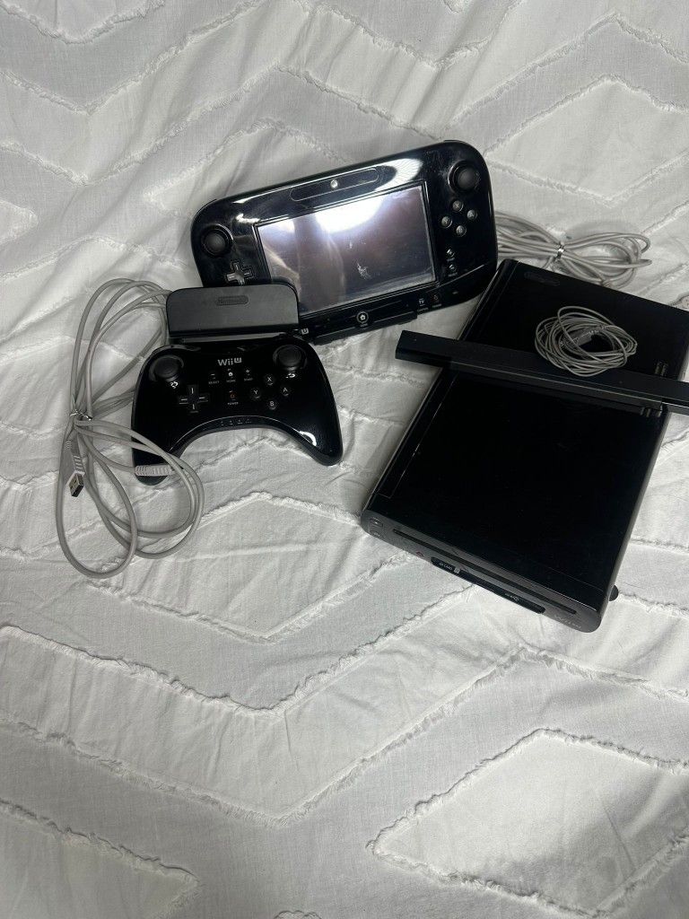 Nintendo Wii U Deluxe 32GB Black Console