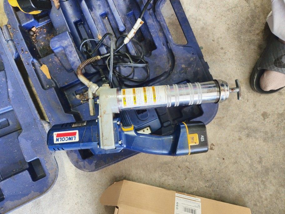 Lincoln Grease Gun