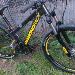 DIAMONDBACK MOUNTAIN BIKE 