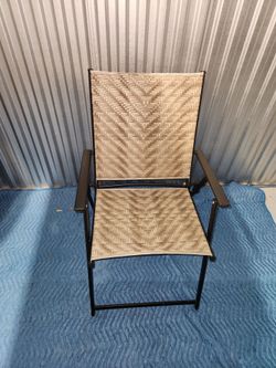 Wicker folding chair