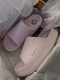 Women's NIKE CALM SLIDE 2.0

PEARL PINK/PEARL PINK ROSE PERLE/ROSE PERLE size 6