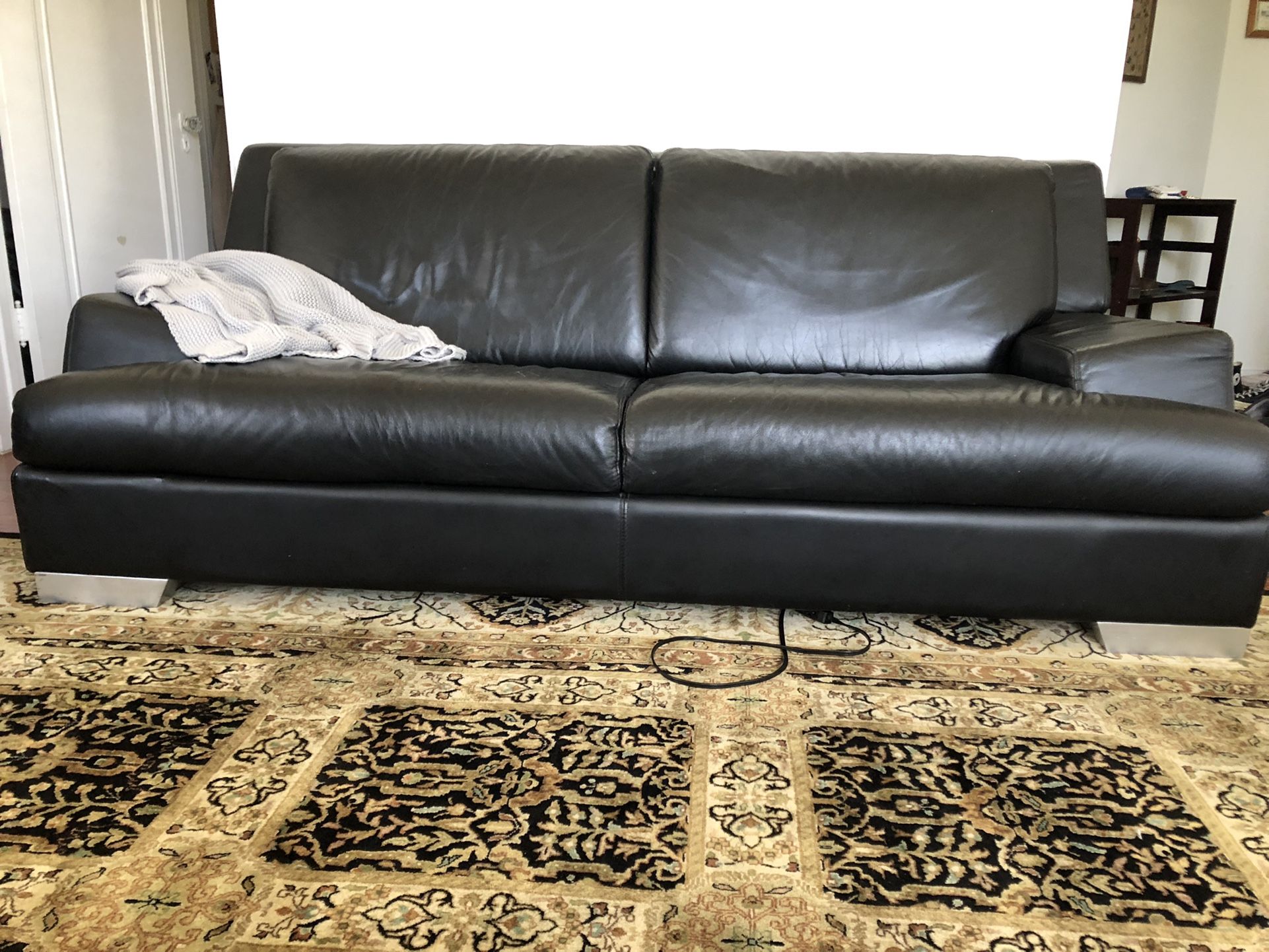 Black Leather Couch for Sale in Los Angeles, CA OfferUp
