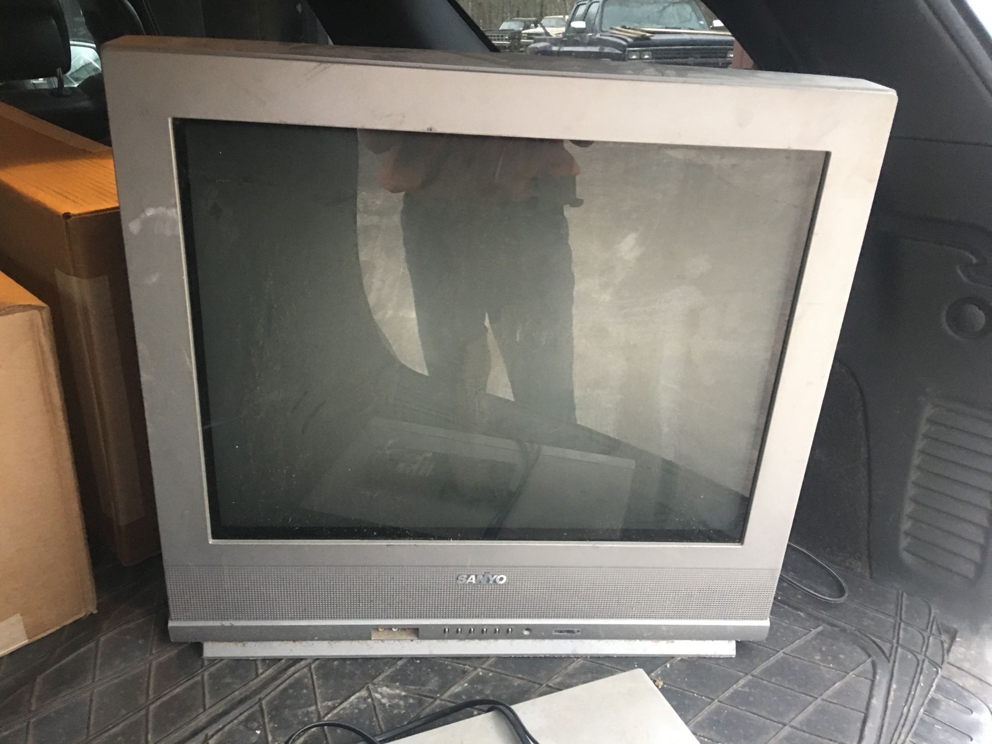 Sanyo TV and Pioneer Disc Player 