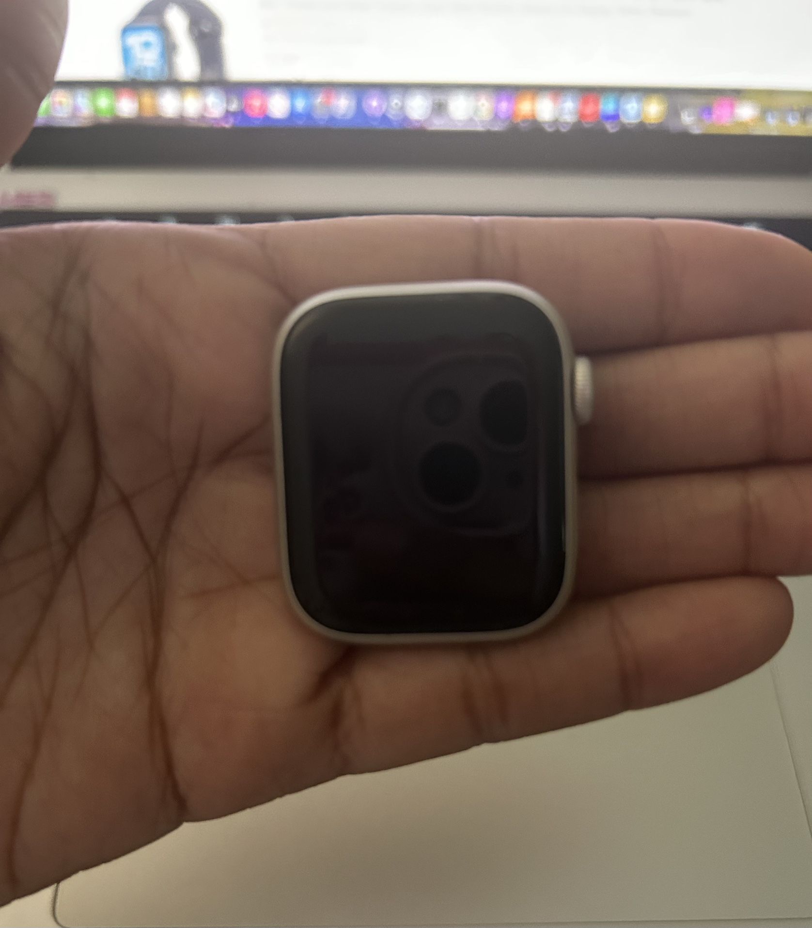 Apple Watch Series 8