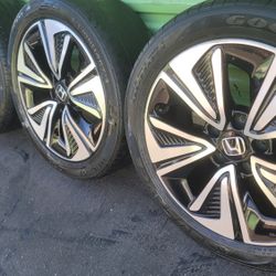 Wheel 17 5 Lugs 5x114.3 Honda Like New 