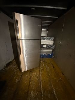 ❄️ ¡REFRIGERADOR FRIGIDAIRE IMPECABLE! 🧊 ¡TRABAJA AL 100%! 💯 ¡Excelente oportunidad para ahorrar dinero! 💵
