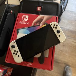 Switch OLED  + Tears of The Kingdom And Pokémon scarlet