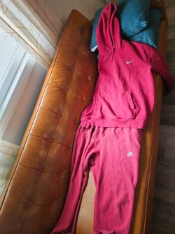 $5 Nike Sweatsuit XL