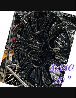 Heavy-duty 20s for your 2500/3500 HD! 🛞💪 ​⚡ Size: 20" 💥 Bolt Pattern: 8x180 🛻 Fits: Chevy Silverado & GMC Sierra 2500HD / 3500HD 🔥 Built tough fo