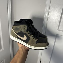 Women’s Air Jordan 1 Retro Mid Military Olive Green Khaki Army Sz 9.5