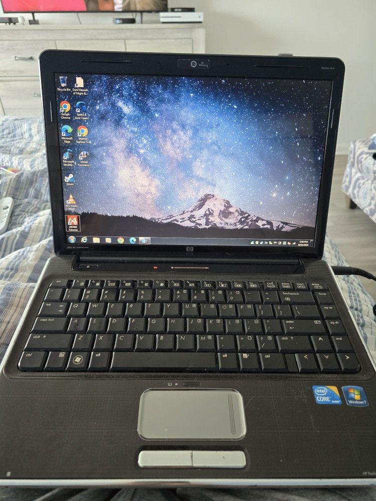 HP Pavilion dv4-2165dx laptop i3 M330 2.13GHz Black 4gb Ram 128gb SSD