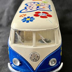 Collectible Replica Toy 1962 VW Bus Die-cast 1:32nd
