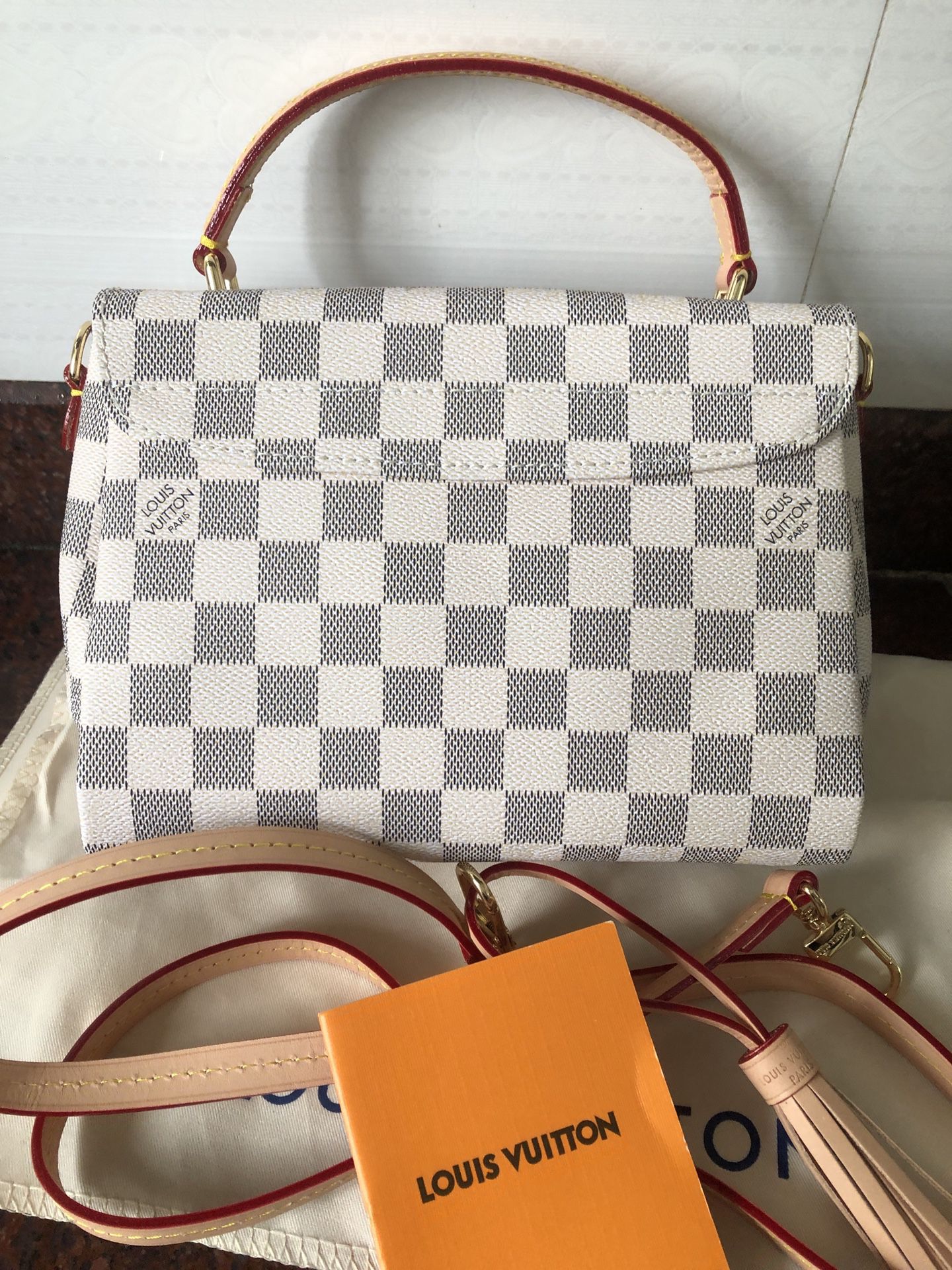 Authentic Louis Vuitton white diamier canvas shoulder bag for Sale in Bath,  PA - OfferUp