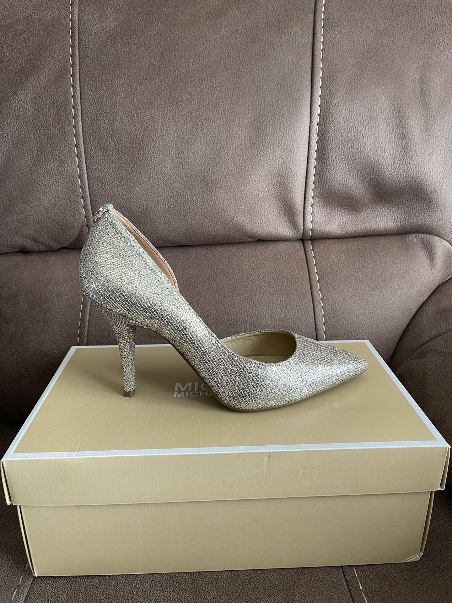 Mk Hight Pump Gold Glitter Size 8.5.