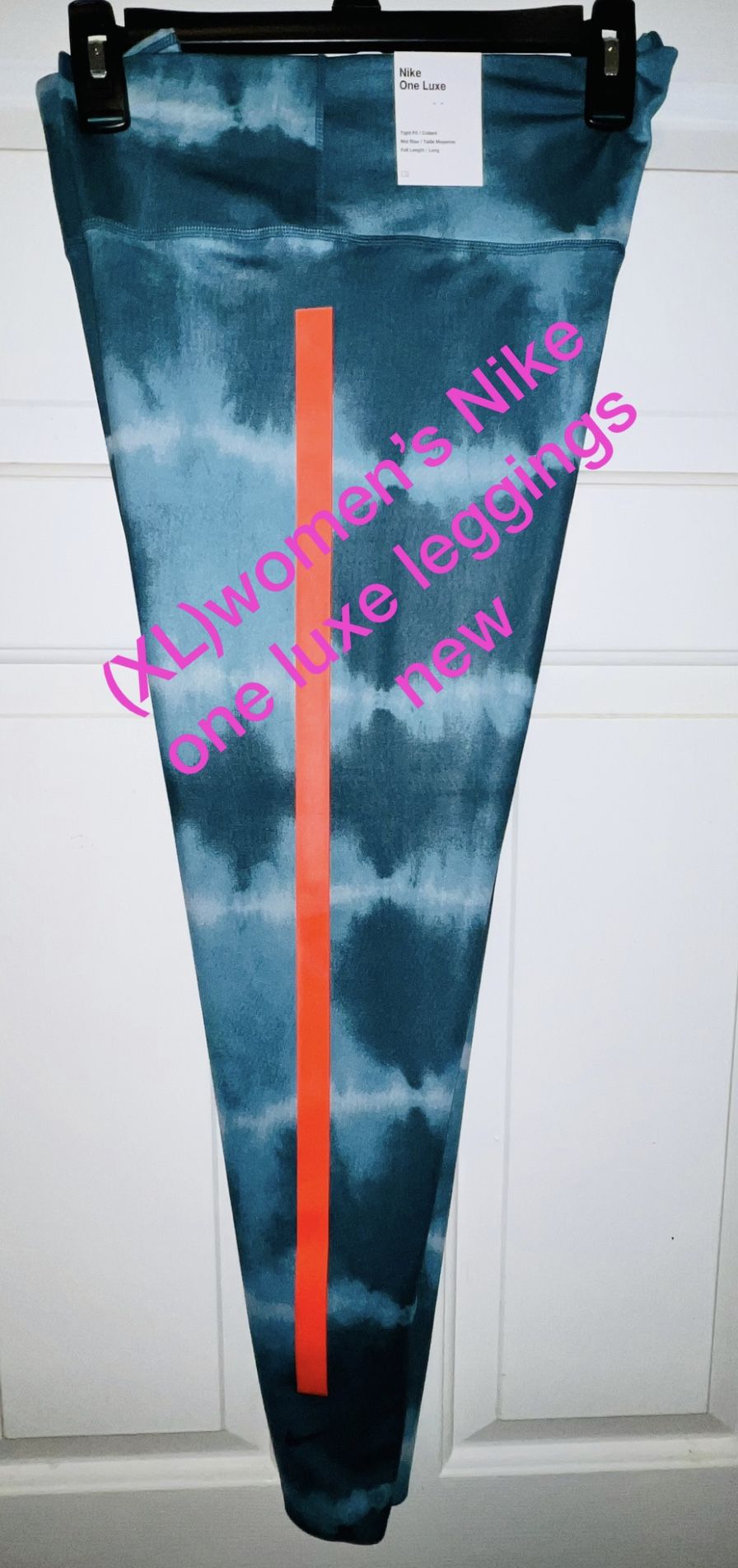 Very nice women leggings Nike one luxe new with tag only $60