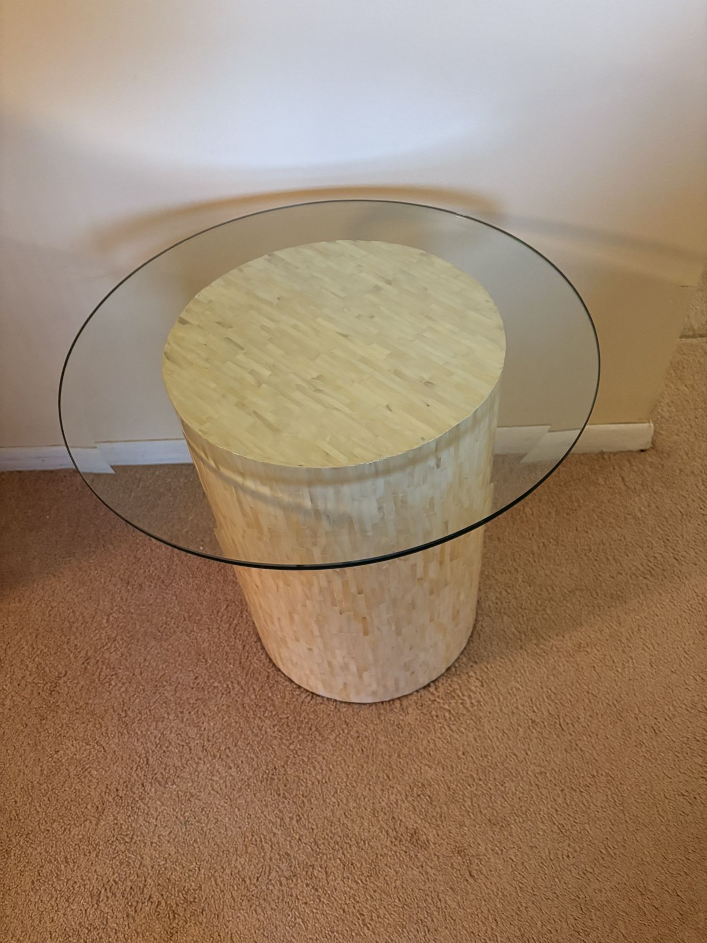 Accent Table  / End Table 