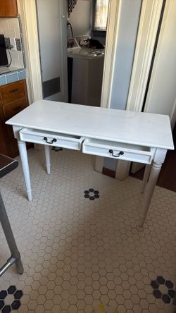 White Vintage Desk