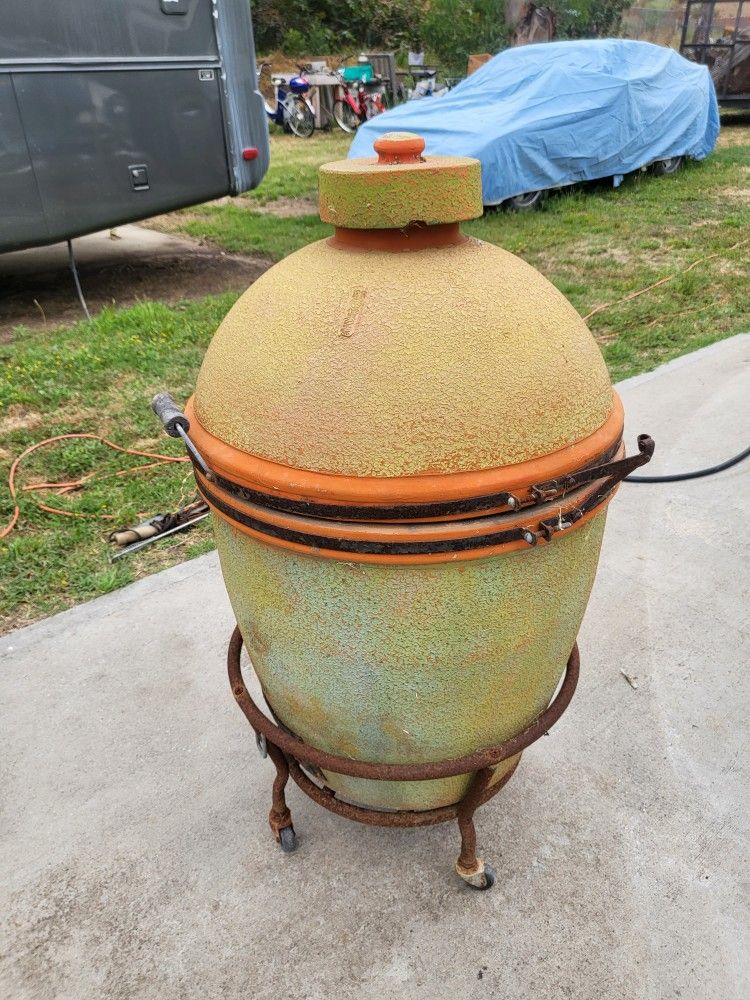 19" Big Green Egg Grill!