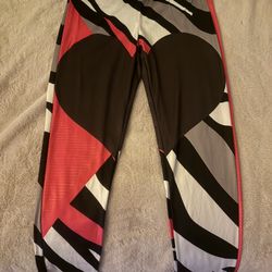 NWOT Women’s leggings Large 