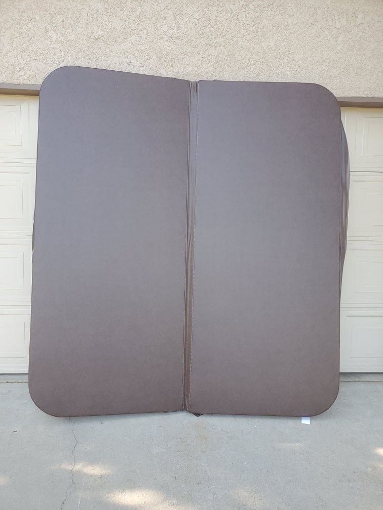 New spa/hot tub cover 78 X 87