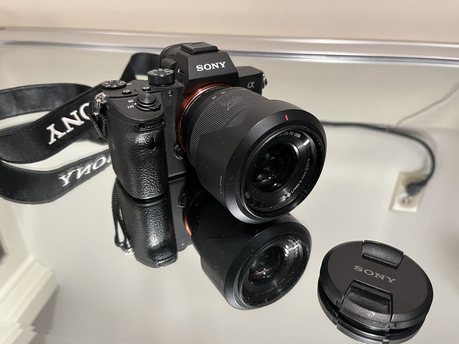 Sony a7 III (ILCEM3K/B) Full-frame Mirrorless Interchangeable-Lens Camera with 28-70mm Lens with 3-Inch LCD, Black