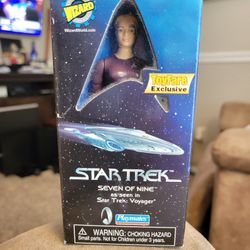 Star Trek Seven Of Nine Voyager Figure."CHECK OUT MY PAGE FOR MORE DEALS "