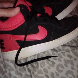 Nike Sneakers 