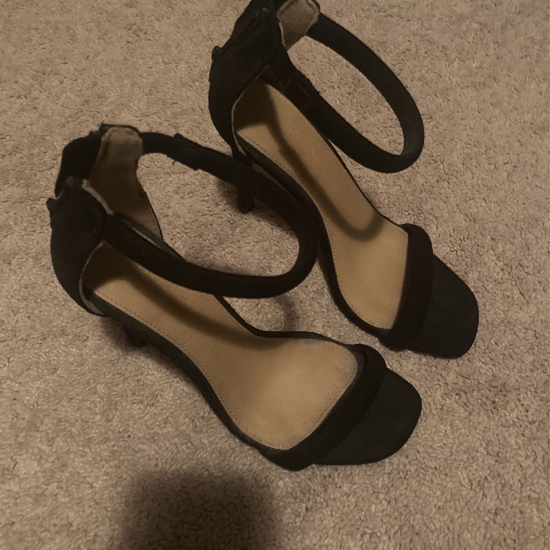 Charlotte Russe Black Zip Back High Heels Size 6