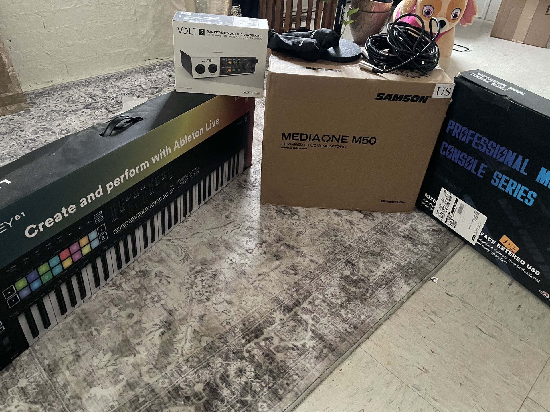STUDIO SETUP