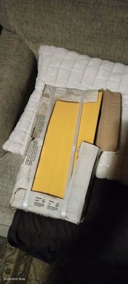 Selling yellow tiles