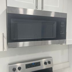 Full Kitchen  4  Appliances Stainless.