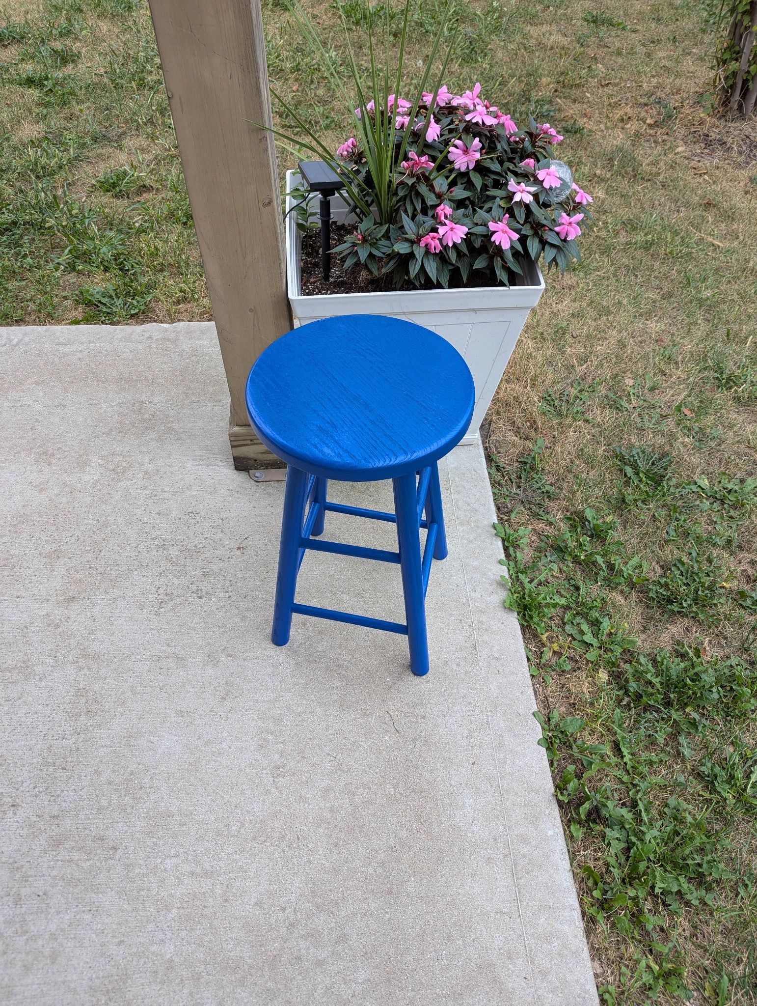 Beautifully Refinished Wooden Stool – Vibrant Blue Finish!