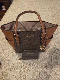 Michael Kors  Charlotte large logo leather zip  top purse and wallet