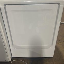 Samsung 27” Electric Dryer (Like New)