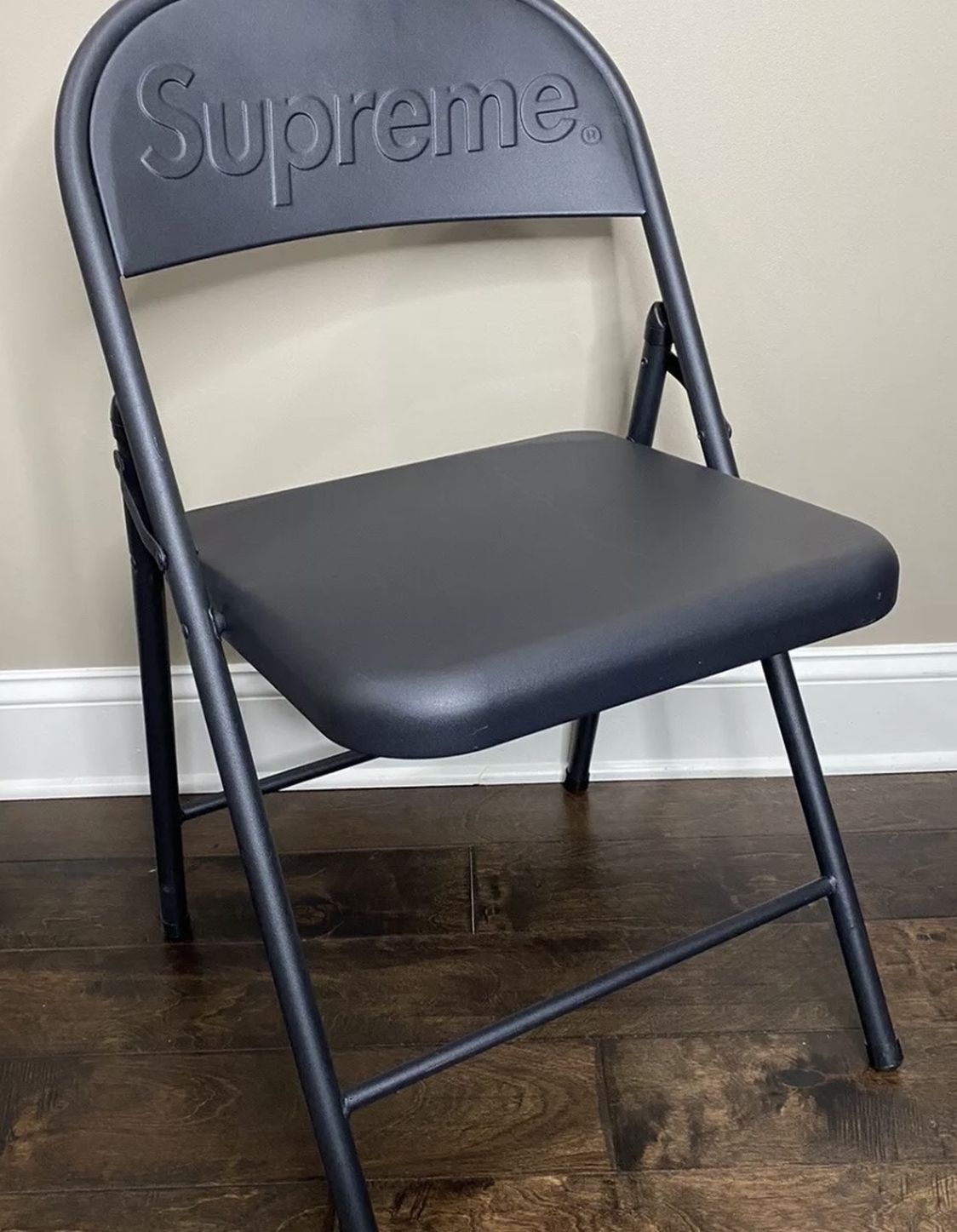 Black Supreme Metal Folding Chair - FW 20