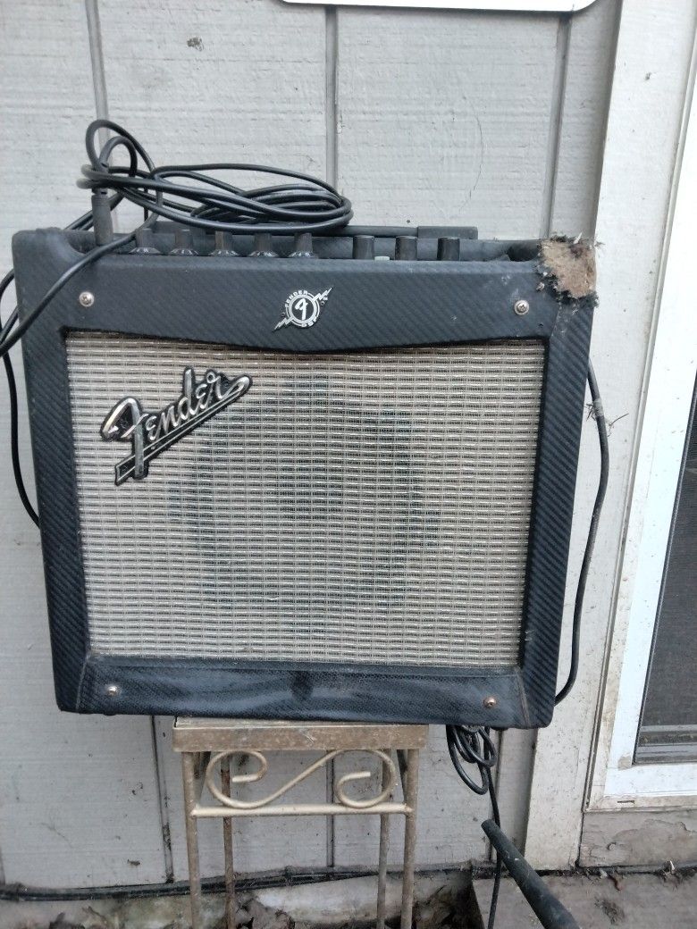 Mustang 1 Fender Amp