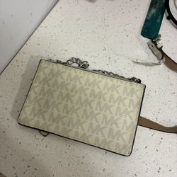 Micheal Kors Front Bag