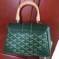 Unused-Authtic Goyard Saigon Shoulderbag VTG Green Handbag with Detachable  Strap Wooden Top Handle for Sale in Annapolis, MD - OfferUp
