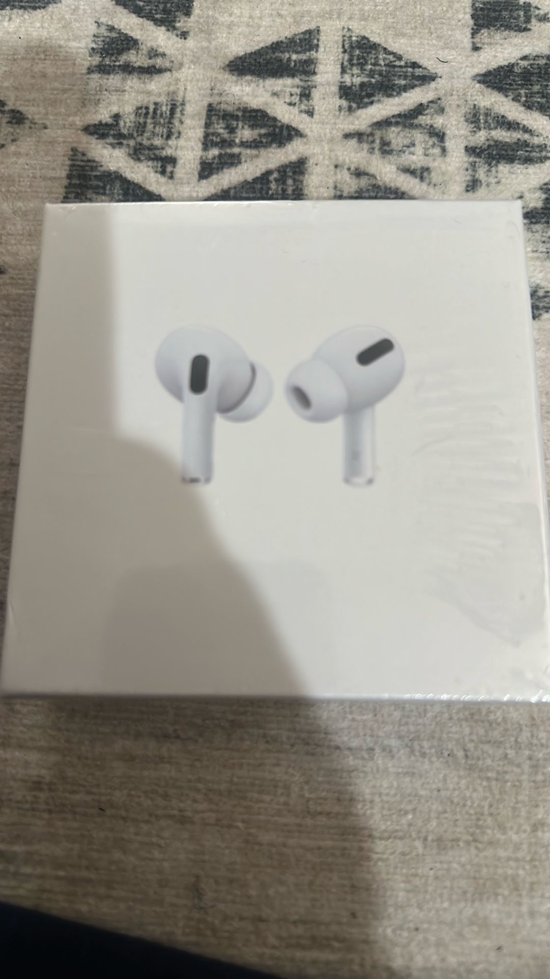 Wireless Earbuds EarPods With Charging Case New In Package