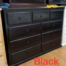PINEWOOD 9 DRAWER DRESSER