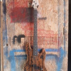 💥Electric Bass Guitar For Sale💥Read Below 💥