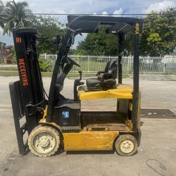Electric Forklift