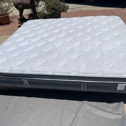 SERTA Perfect Sleeper California King Pillowtop Mattress ONLY DISPLAY MODEL