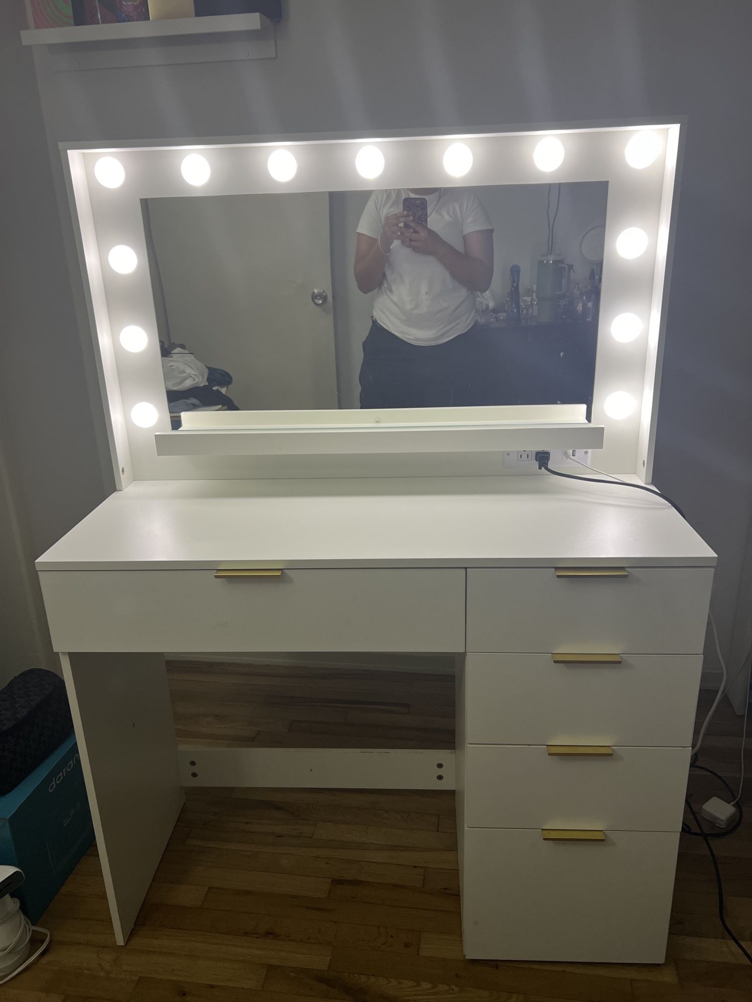 Vanity 