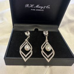 Silver Fresh Water Pearl Earrings 