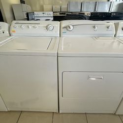 KENMORE SET WASHER AND DRYER WHITE