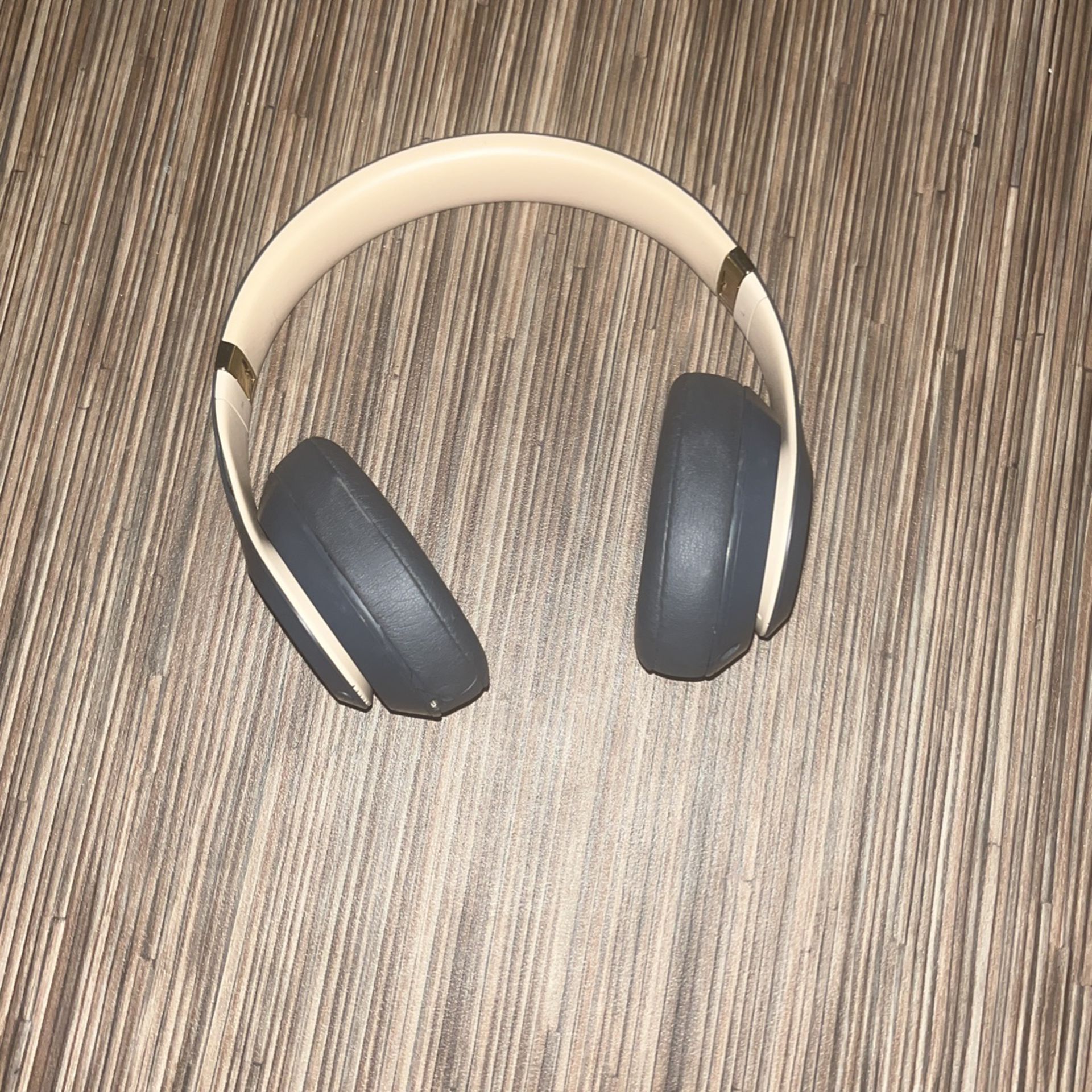 Gold Beat Headphones 