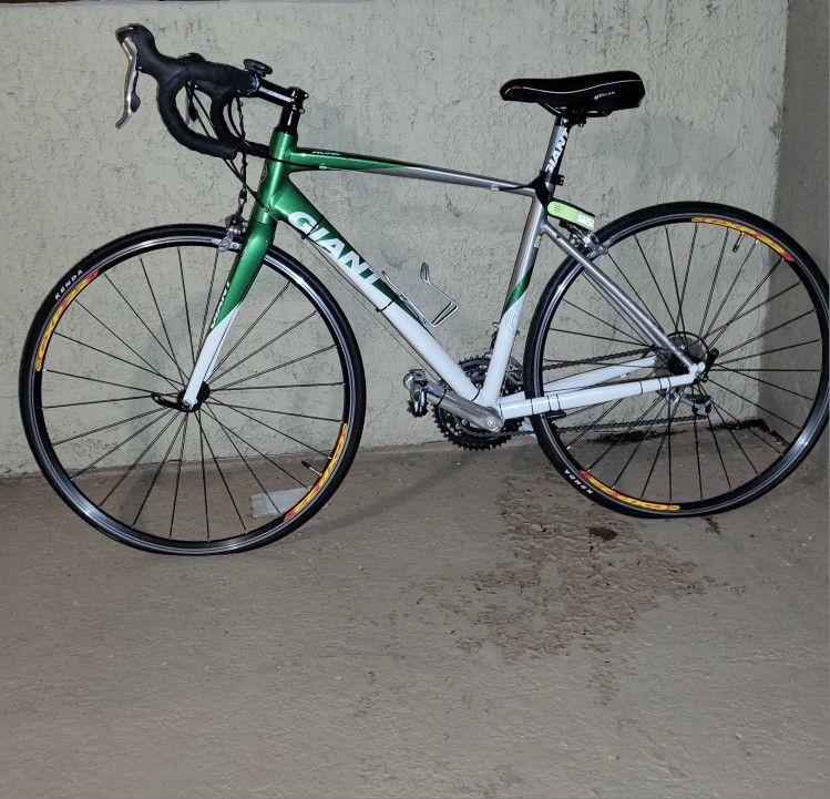 Used Giant Avail Speed Men Bike