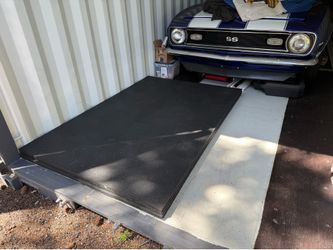 5 Large 4’ x 6’ x 3/4” rubber floor mats (Weight Room)